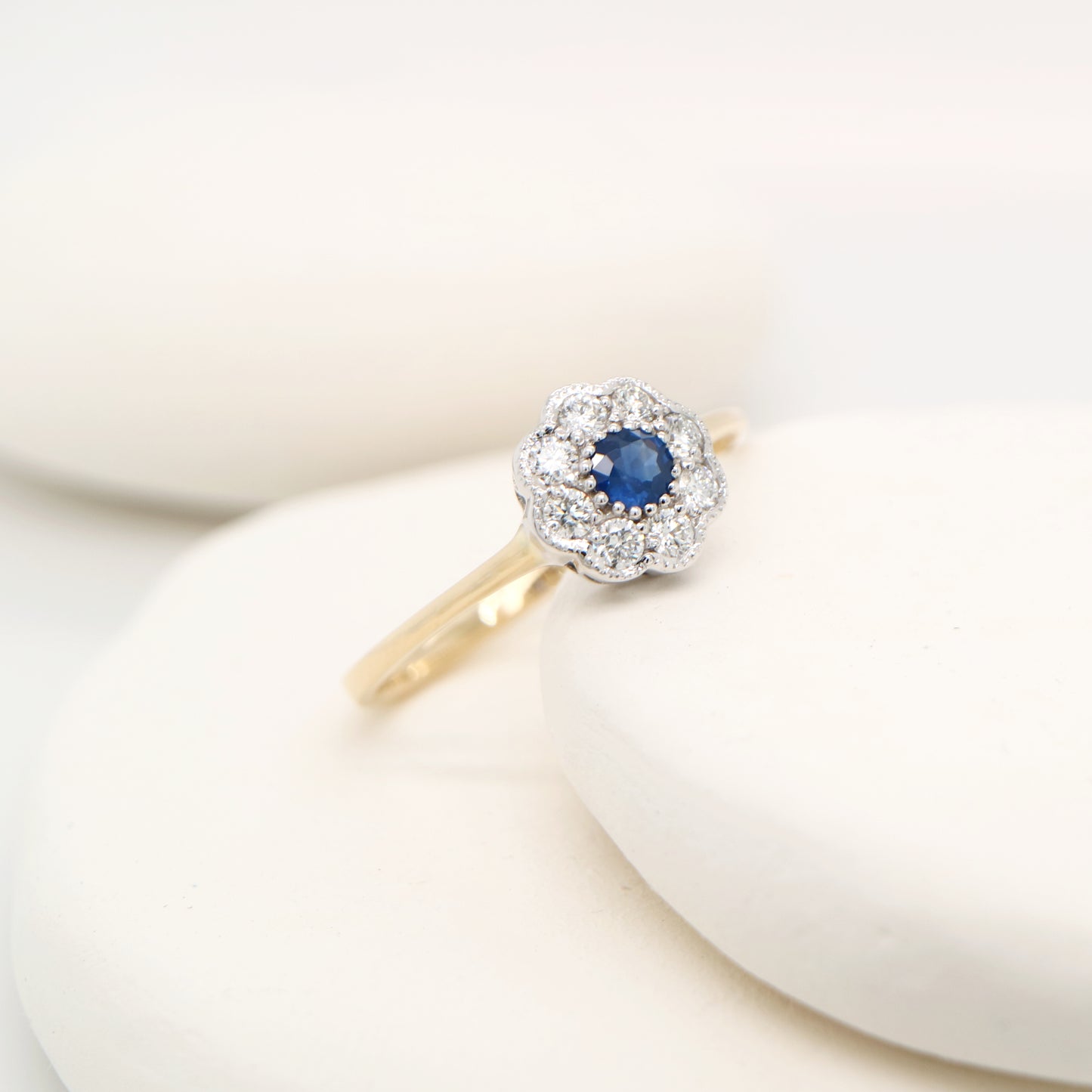 Victorian-style daisy cluster Sapphire and diamond ring in twin gold, daisy style diamond ring, vintage sapphire daisy ring