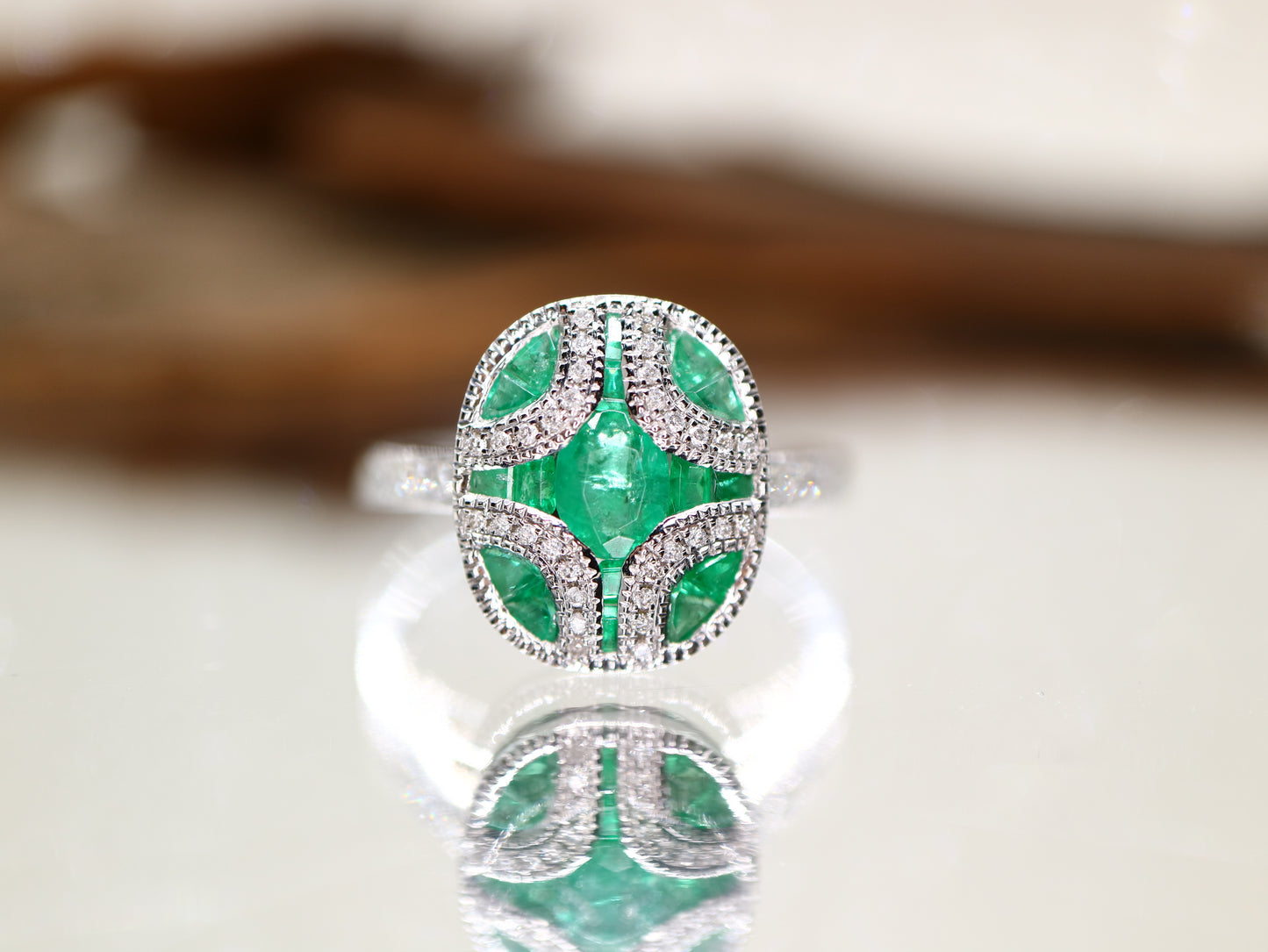 Art Deco emerald and diamond ring in white gold