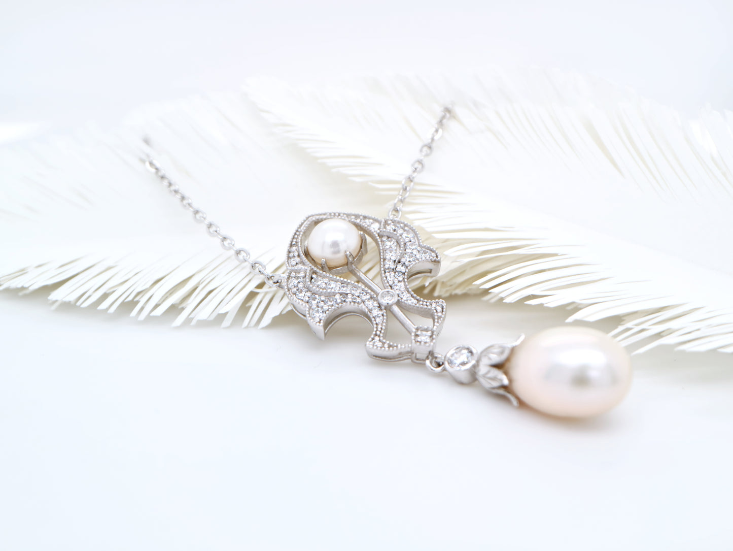 Edwardian vintage pearl and silver necklace