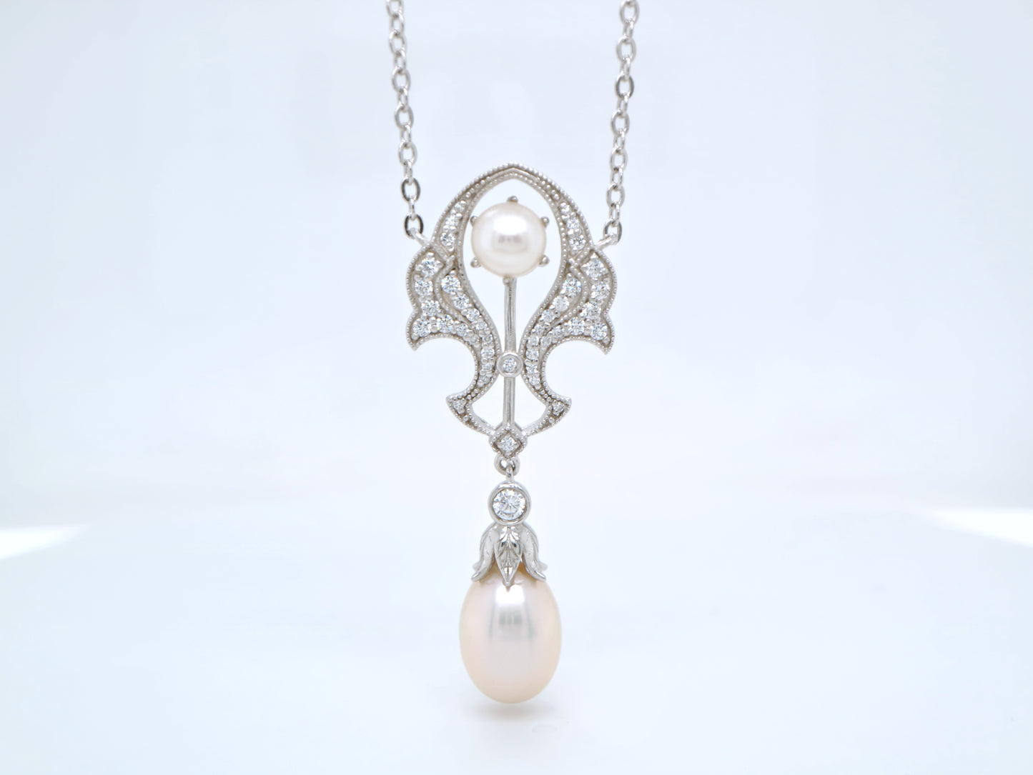 Edwardian vintage pearl and silver necklace