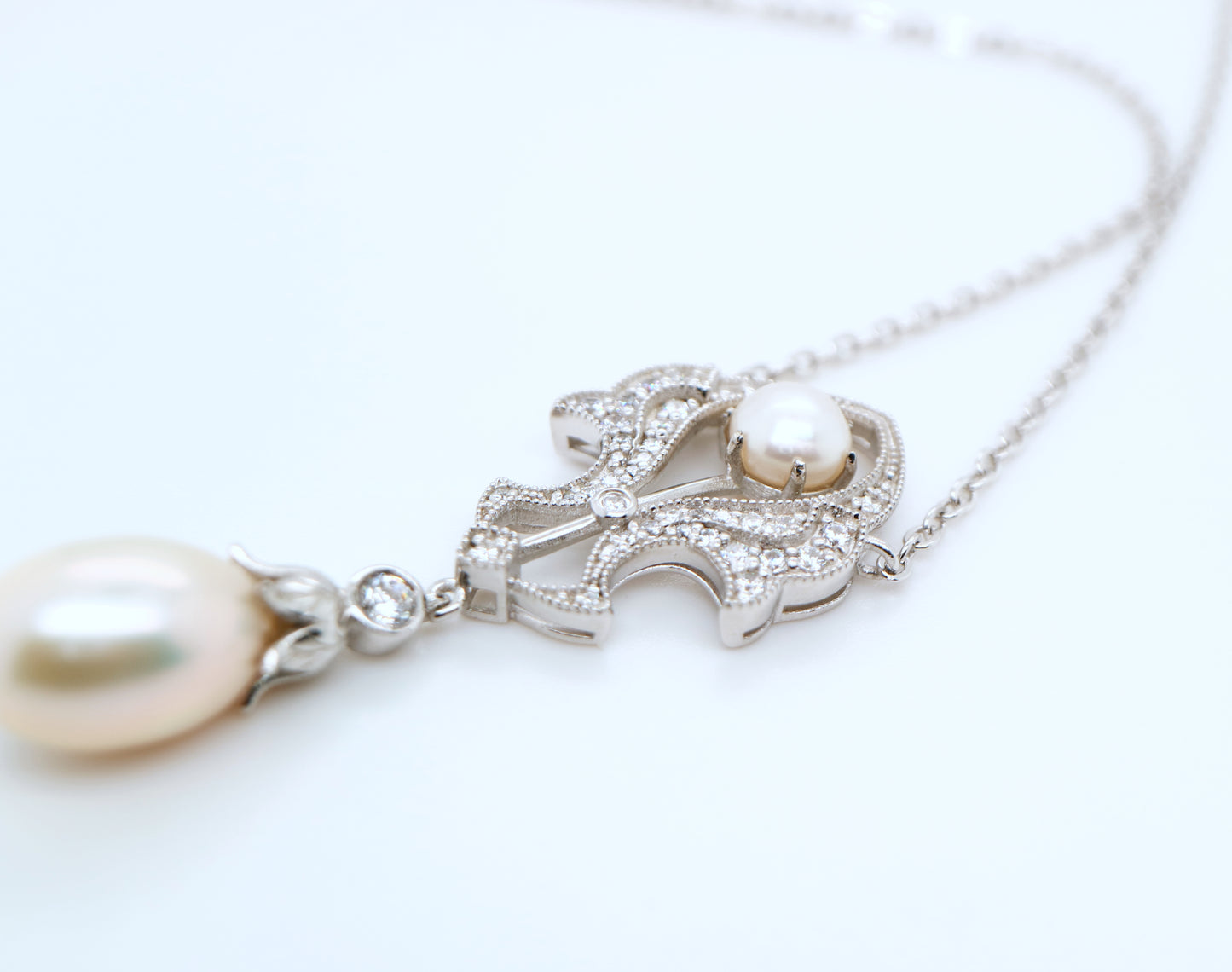 Edwardian vintage pearl and silver necklace