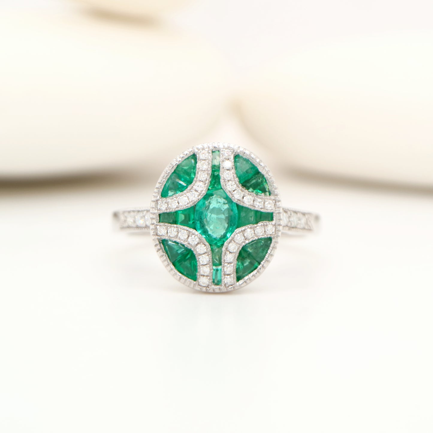 Art Deco natural emerald and diamond ring in white gold or silver