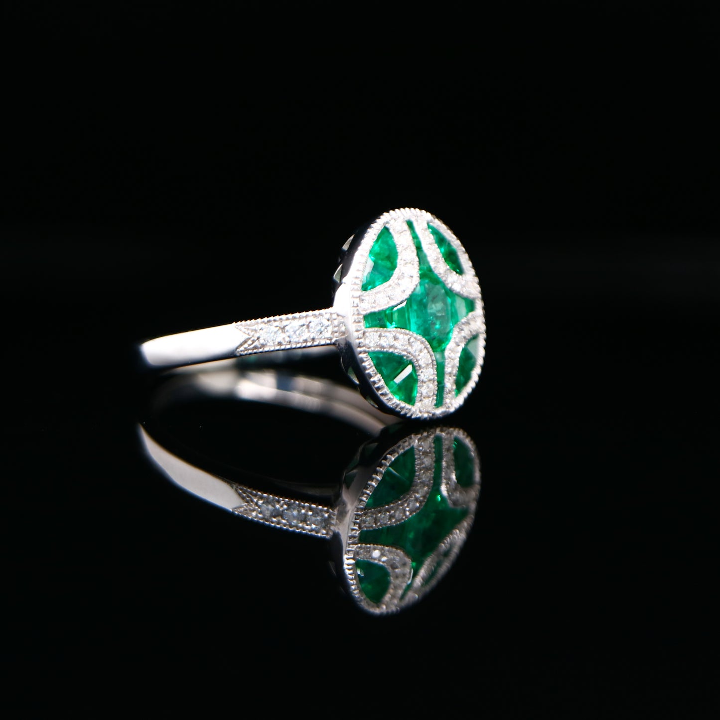 Art Deco natural emerald and diamond ring in white gold or silver