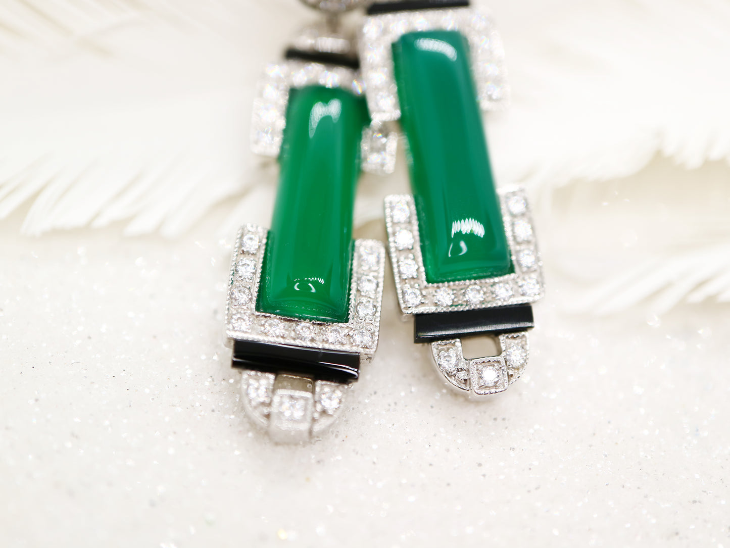 Art deco earrings in sterling silver, green agate and black onyx